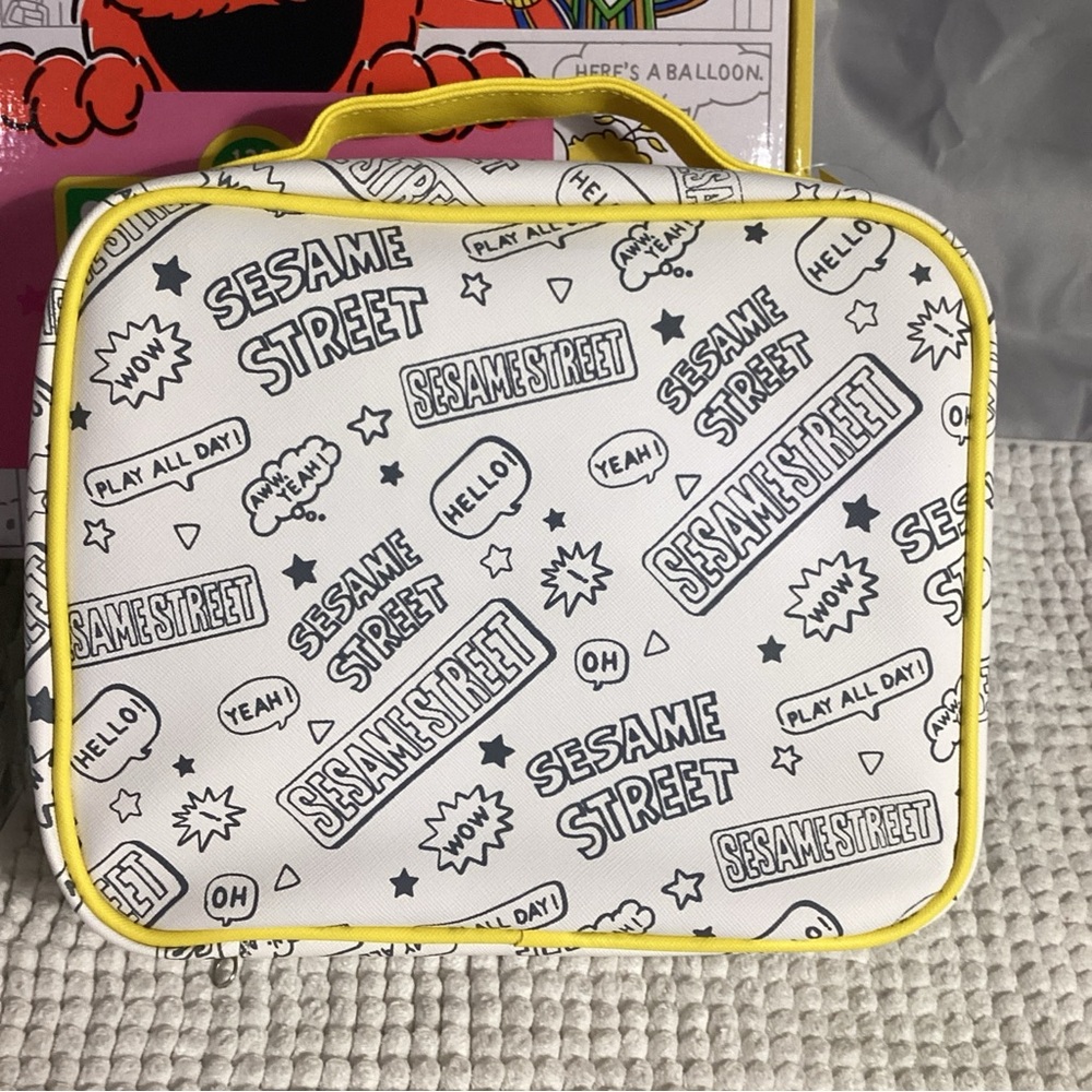 Wet n Wild Sesame Street Limit Ed Makeup Collection, PR Box + Bag + Sponge Set - Picture 5 of 16
